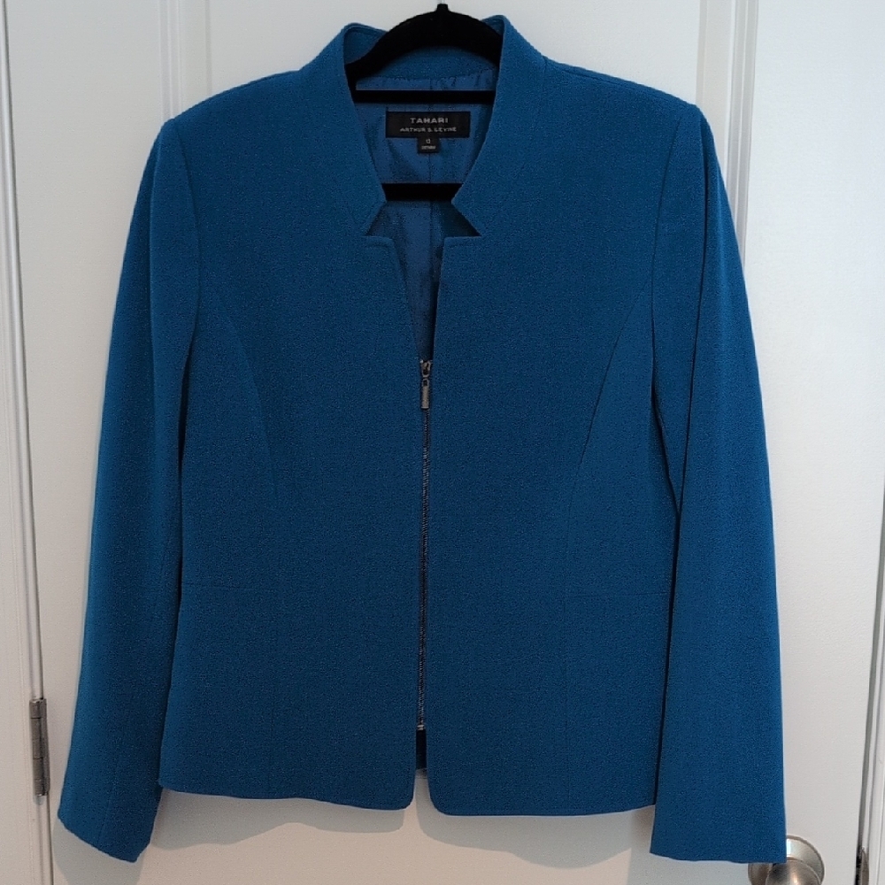 Tahari Blue Tailored Blazer with Zipper Closure